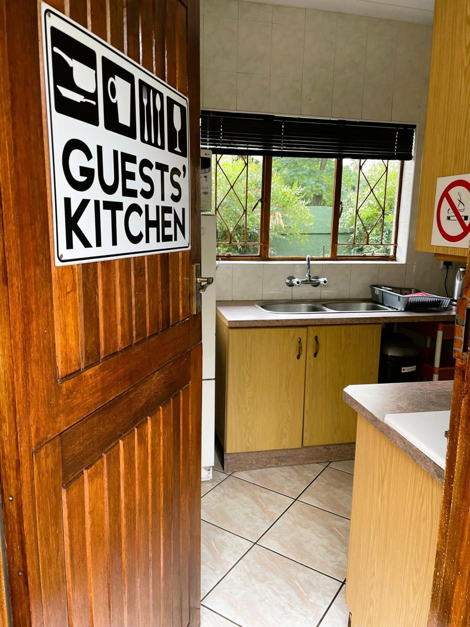 Celtis Lane Guest House Боксбург Екстериор снимка