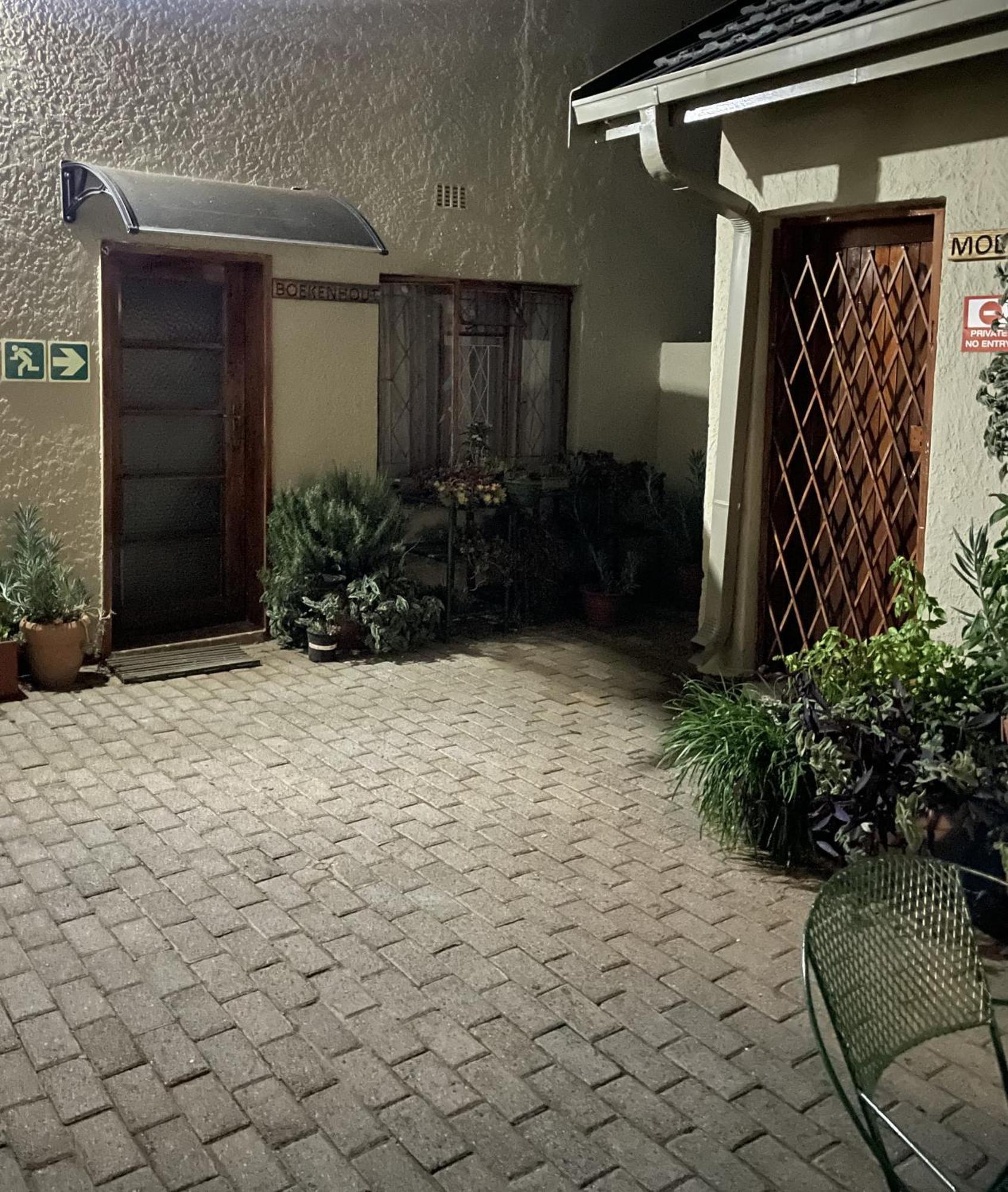 Celtis Lane Guest House Боксбург Екстериор снимка