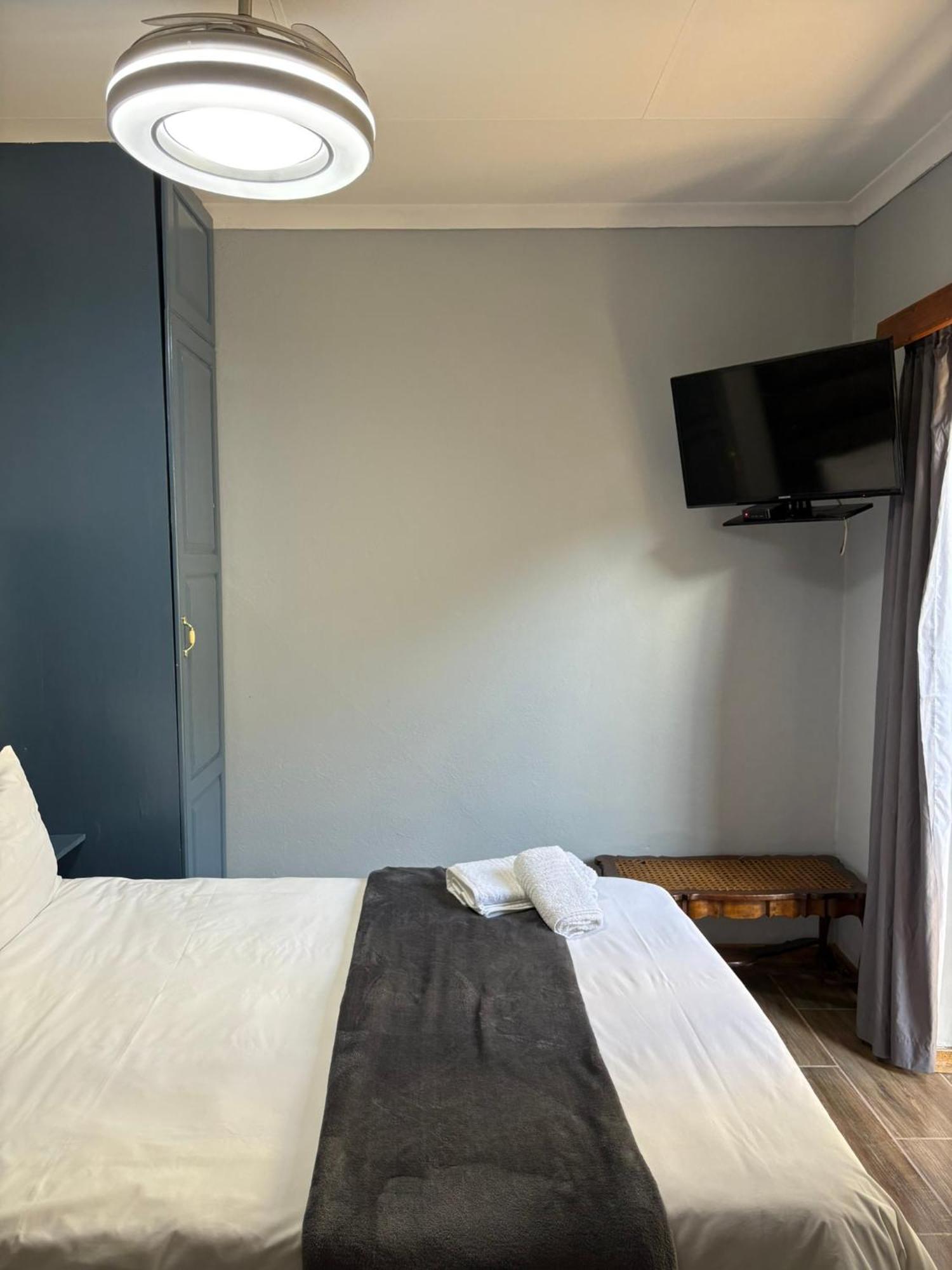 Celtis Lane Guest House Боксбург Екстериор снимка