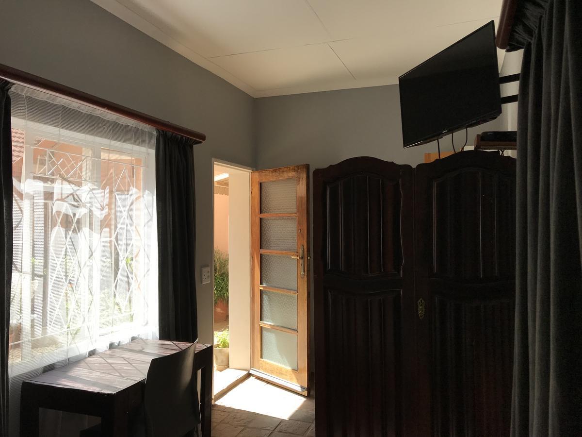 Celtis Lane Guest House Боксбург Екстериор снимка